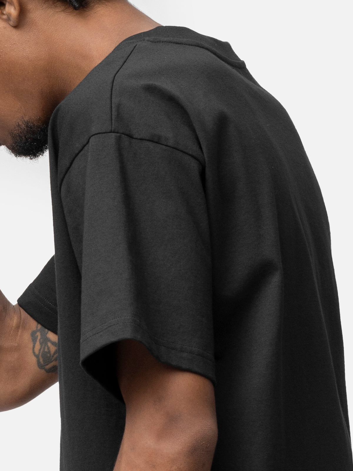 OVERSIZED T-SHIRT
