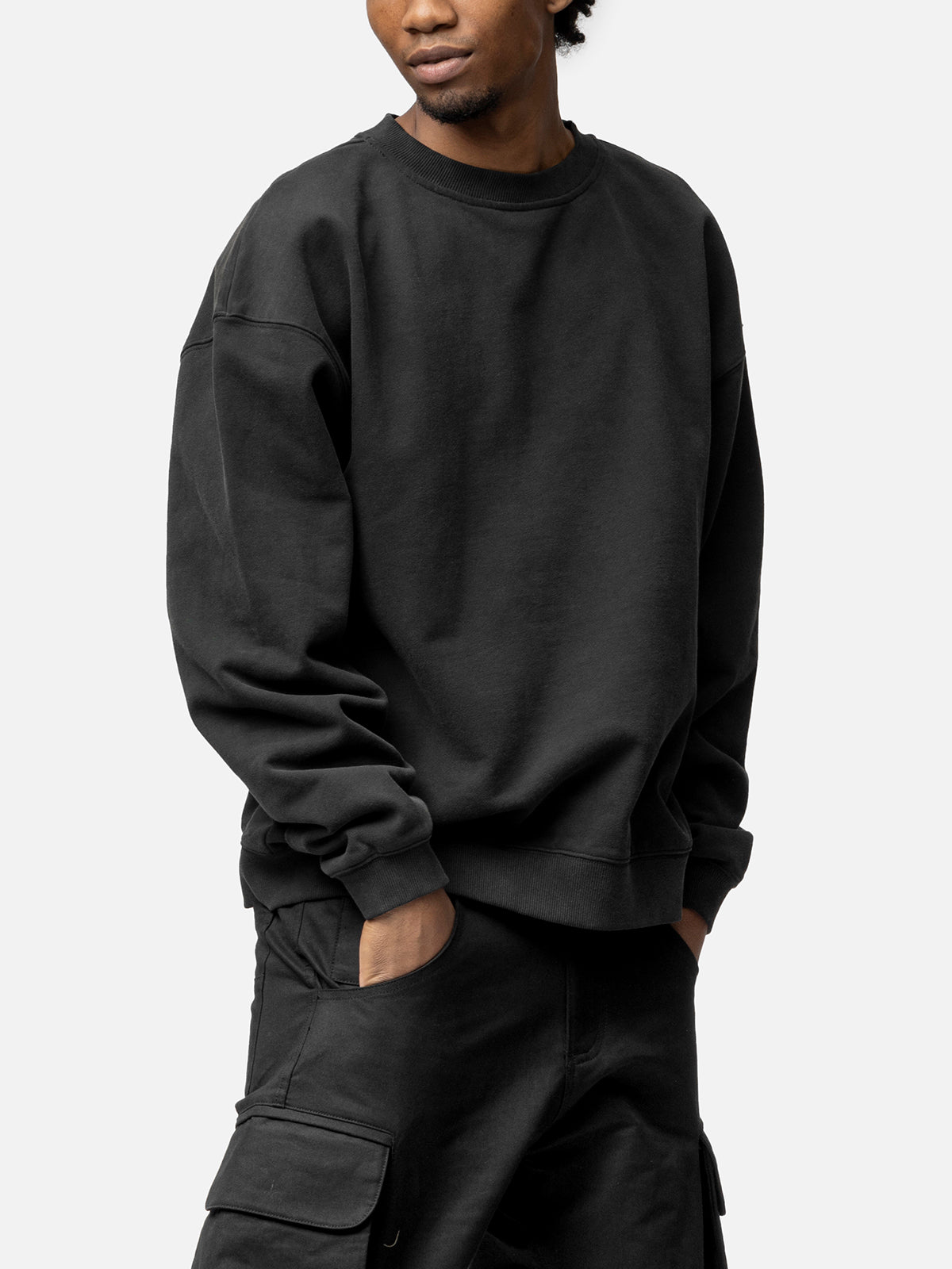 OVERSIZED SWEATSHIRT