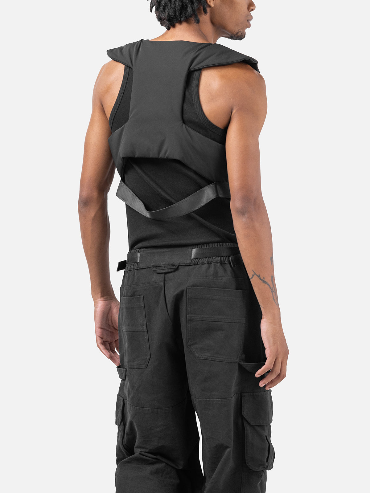 C4 VEST