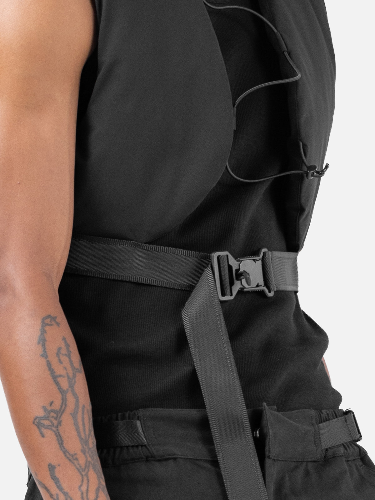 C4 VEST