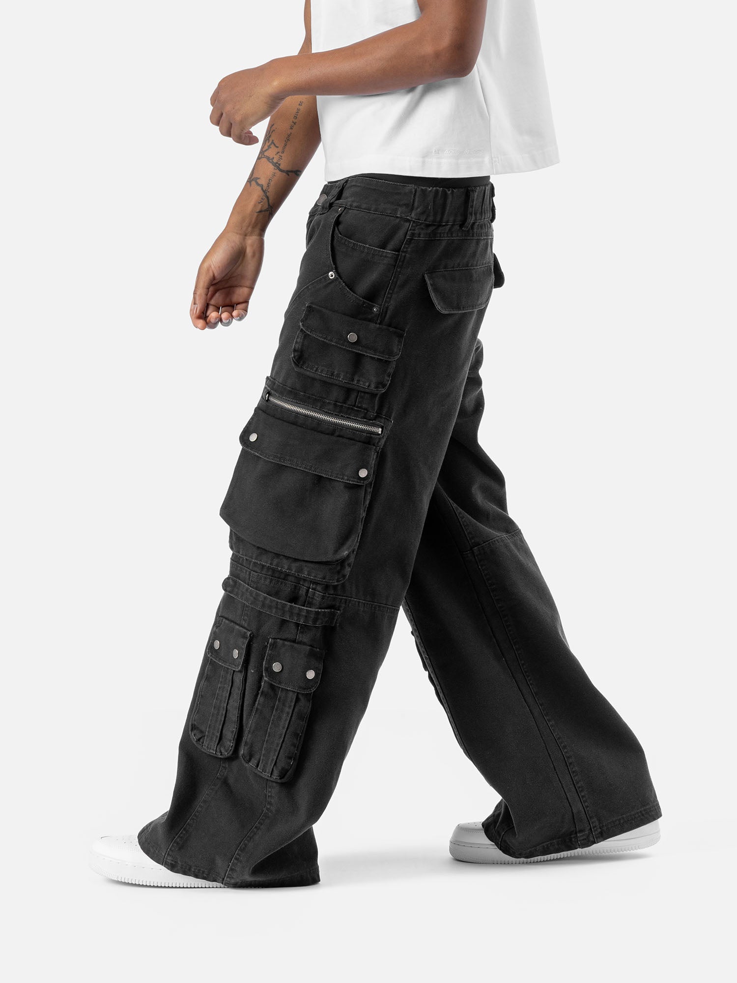 W9 CARGO