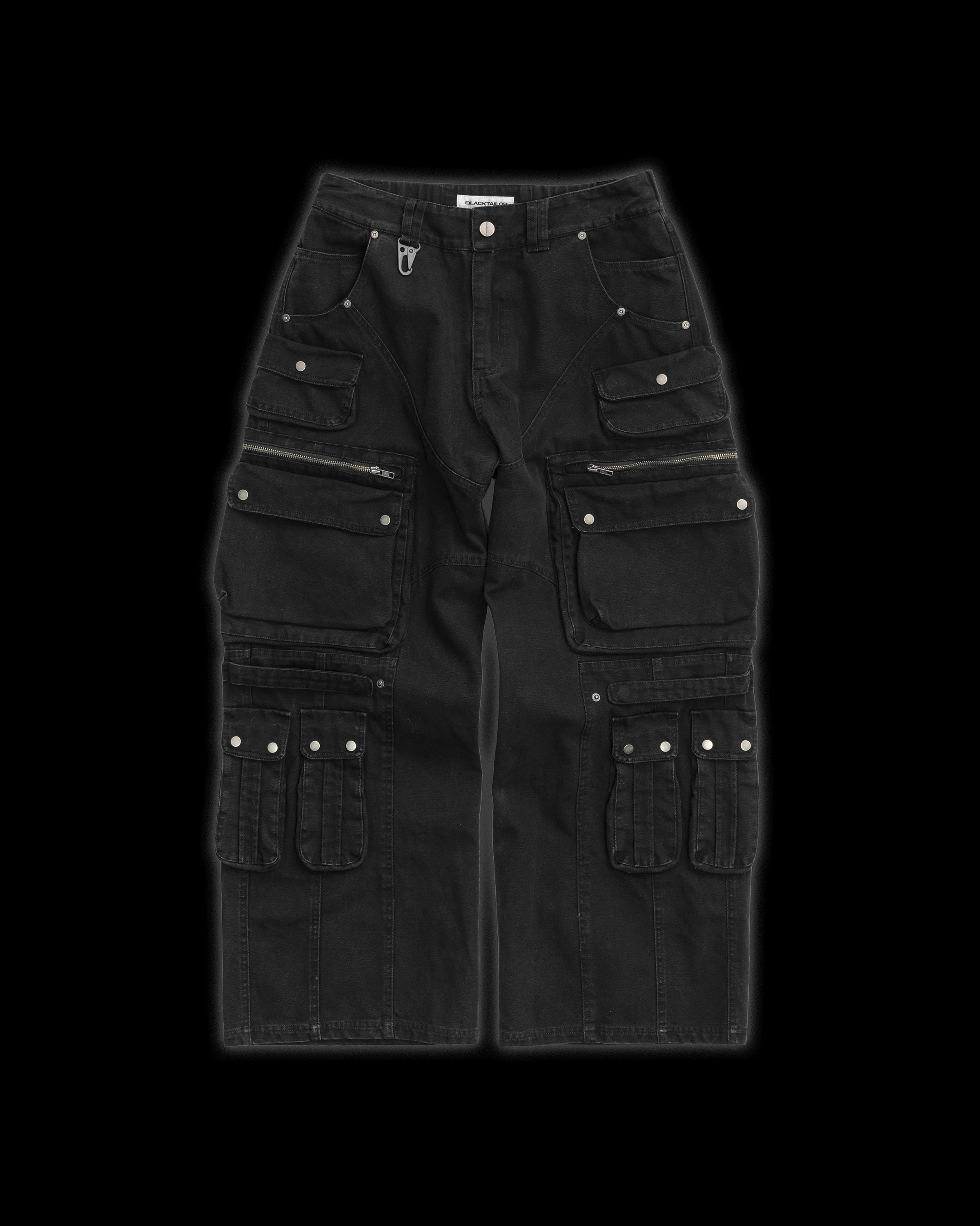 MULTI-POCKET MILITARY CARGO