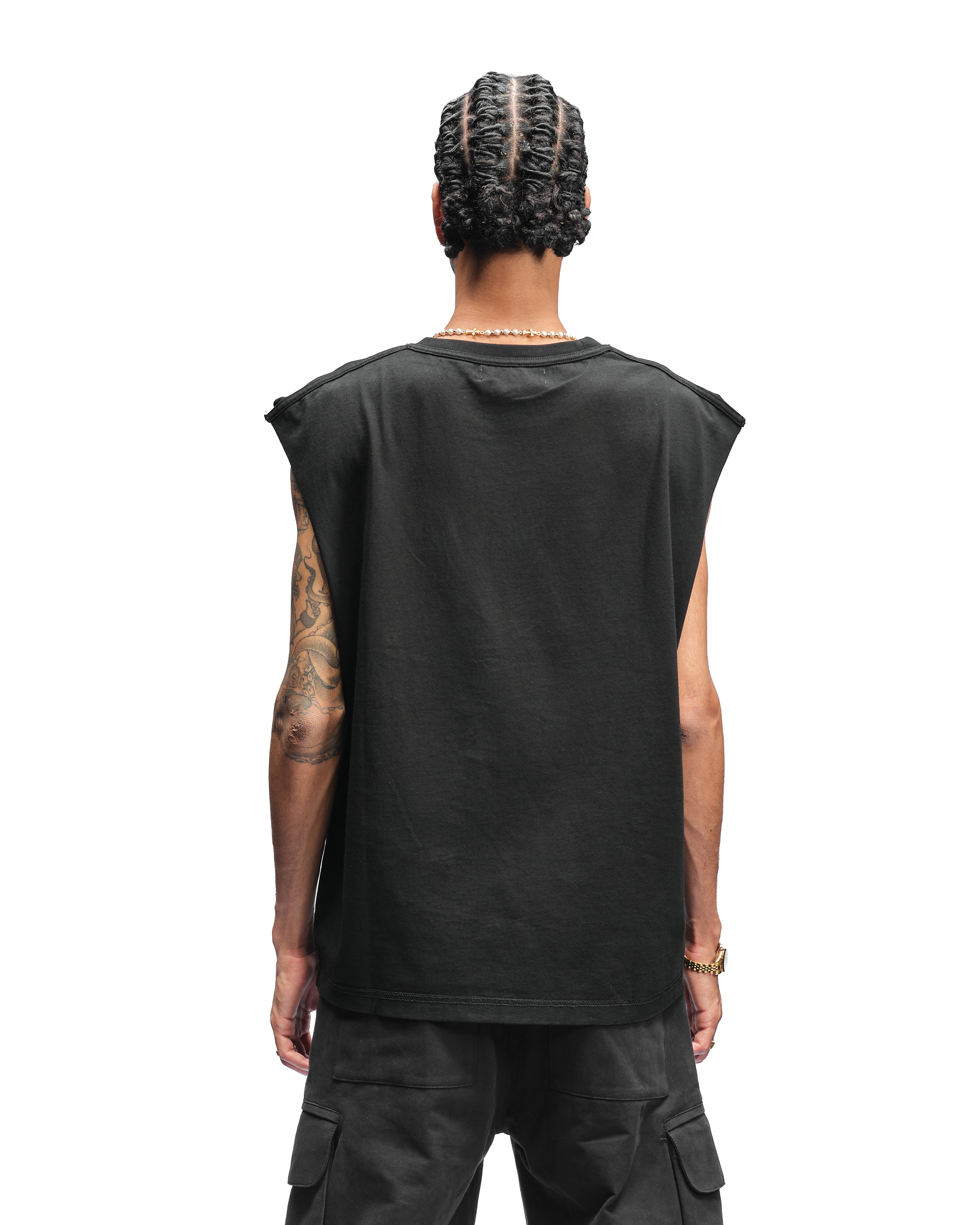 SLEEVELESS T-SHIRT