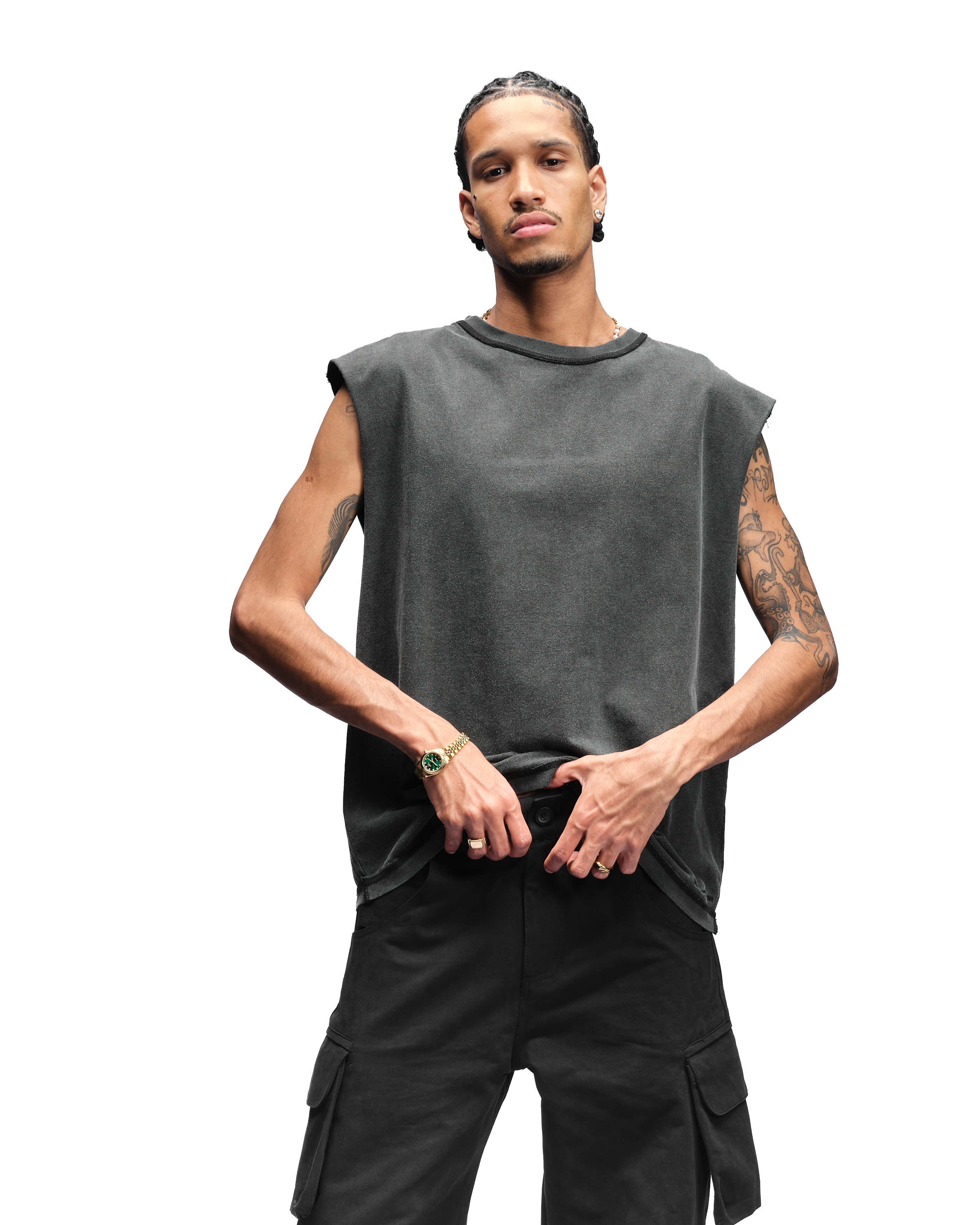 SLEEVELESS T-SHIRT
