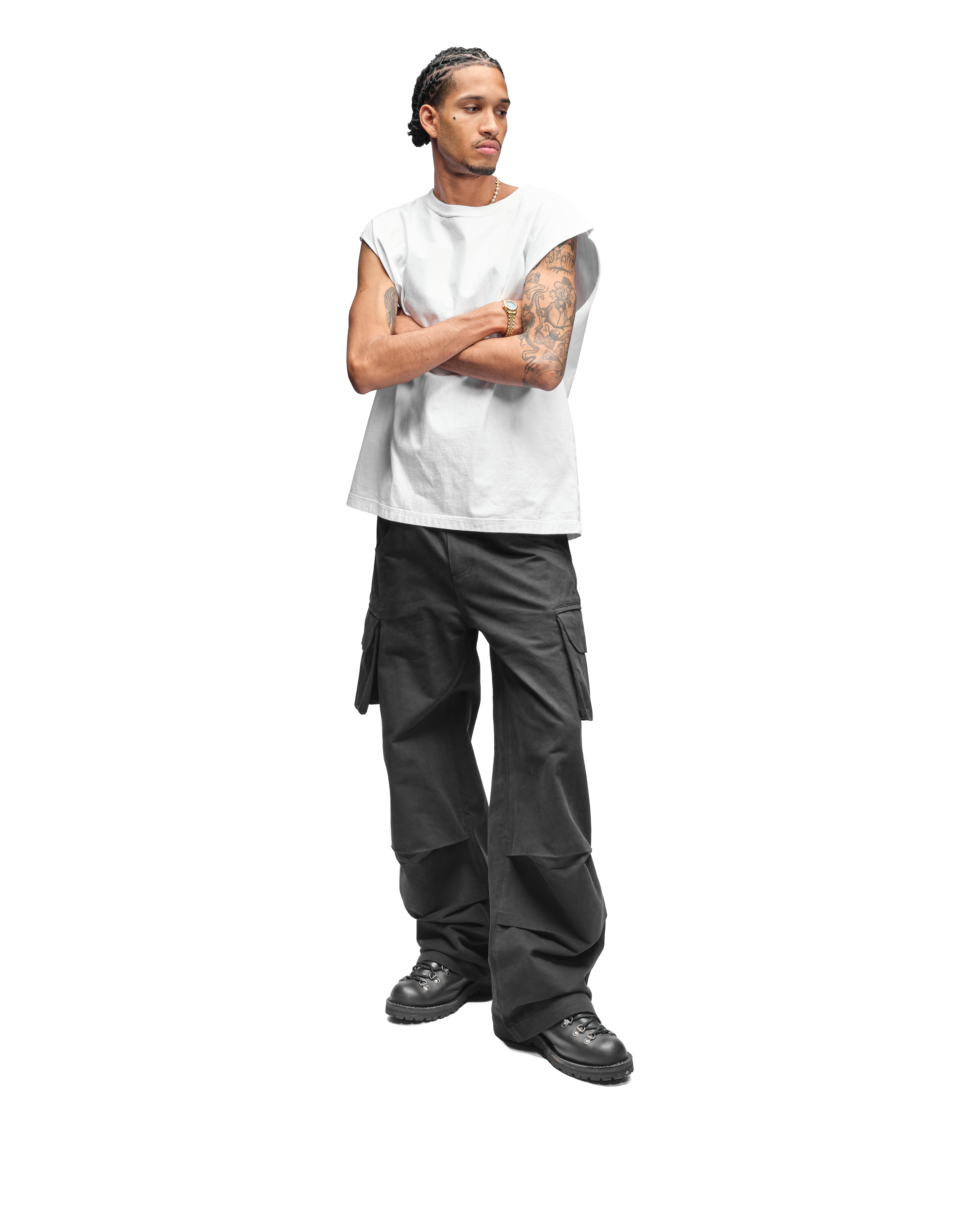 SLEEVELESS T-SHIRT