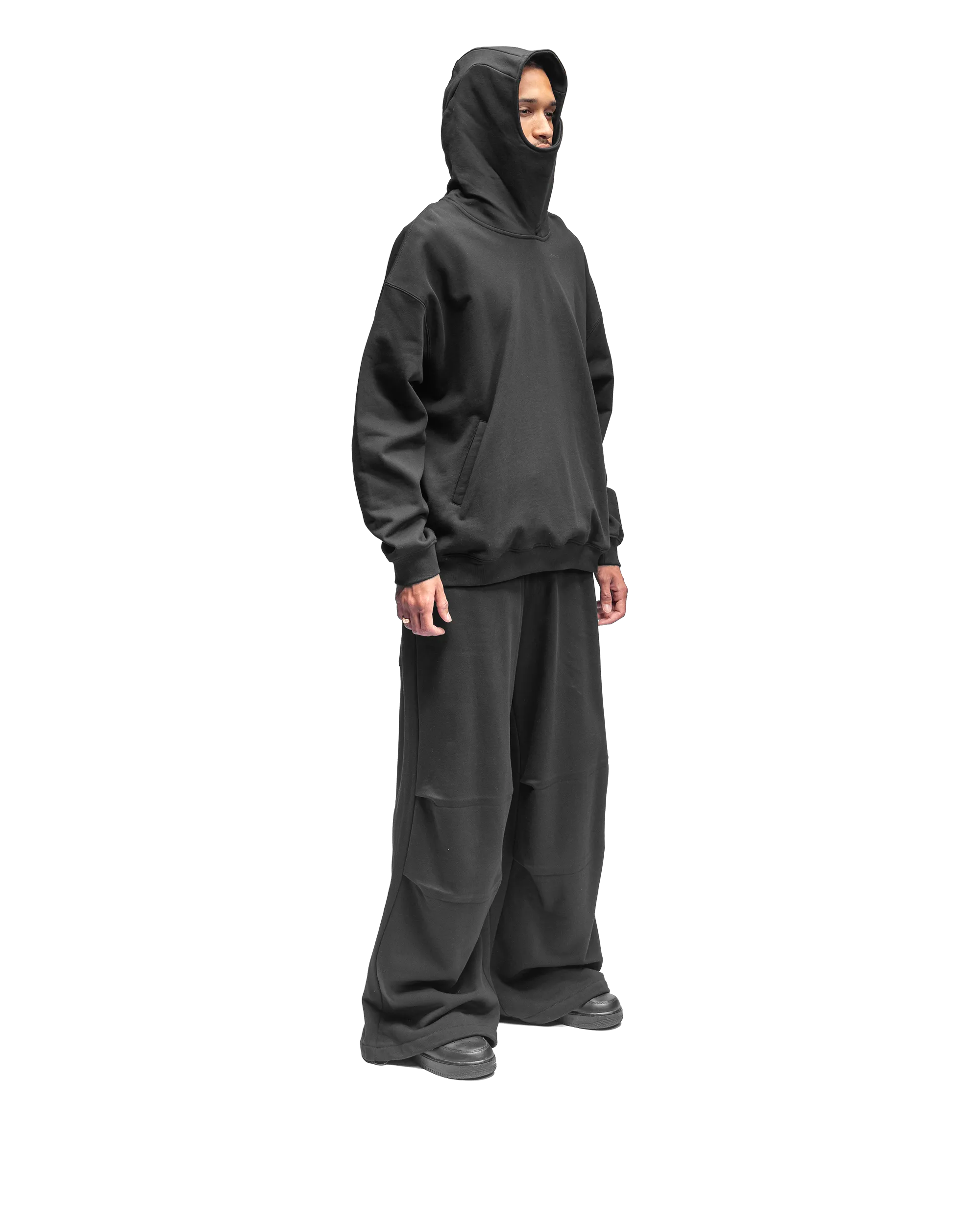 BAGGY SWEATPANTS