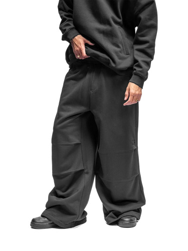 BAGGY SWEATPANTS