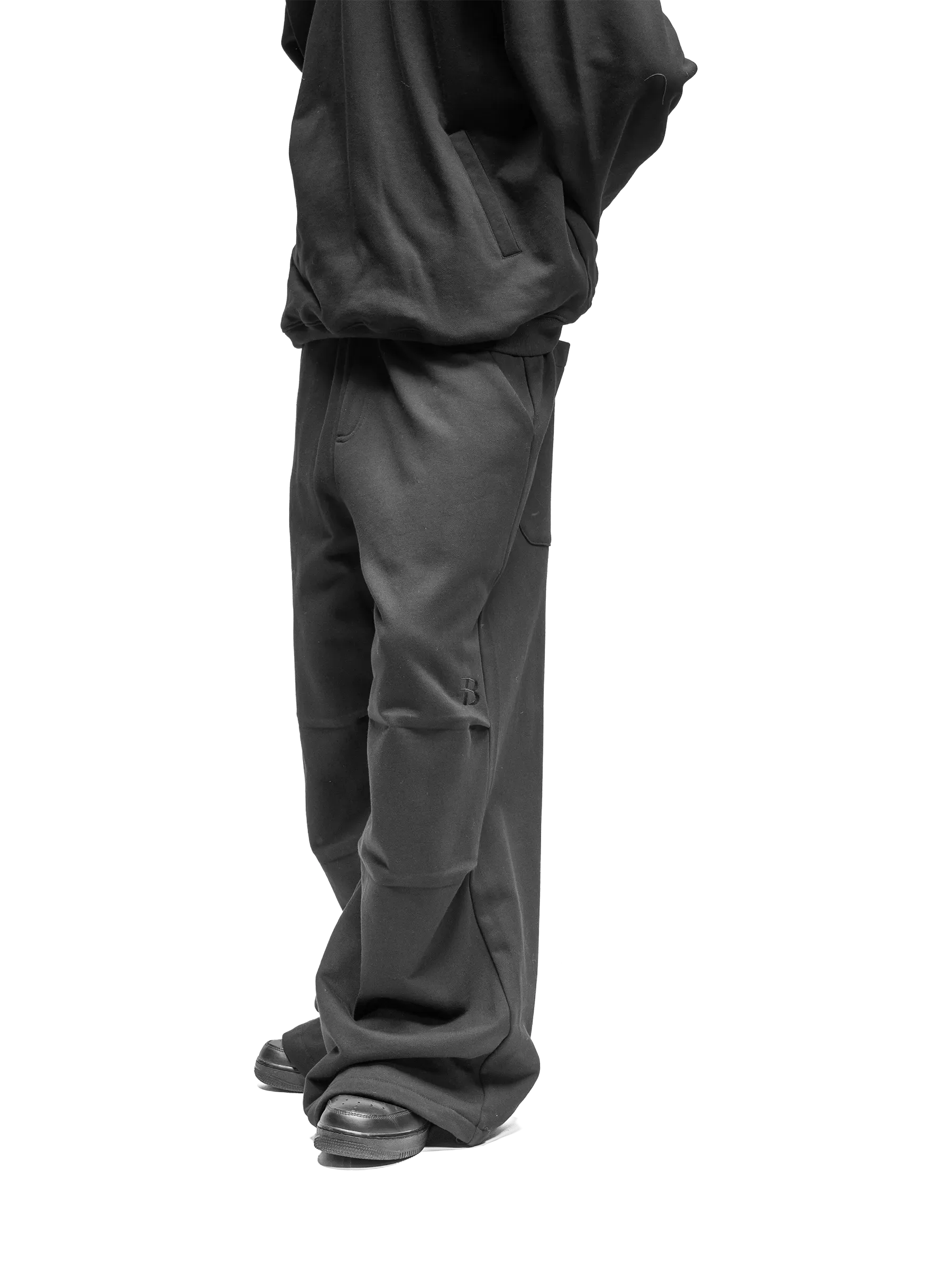 BAGGY SWEATPANTS