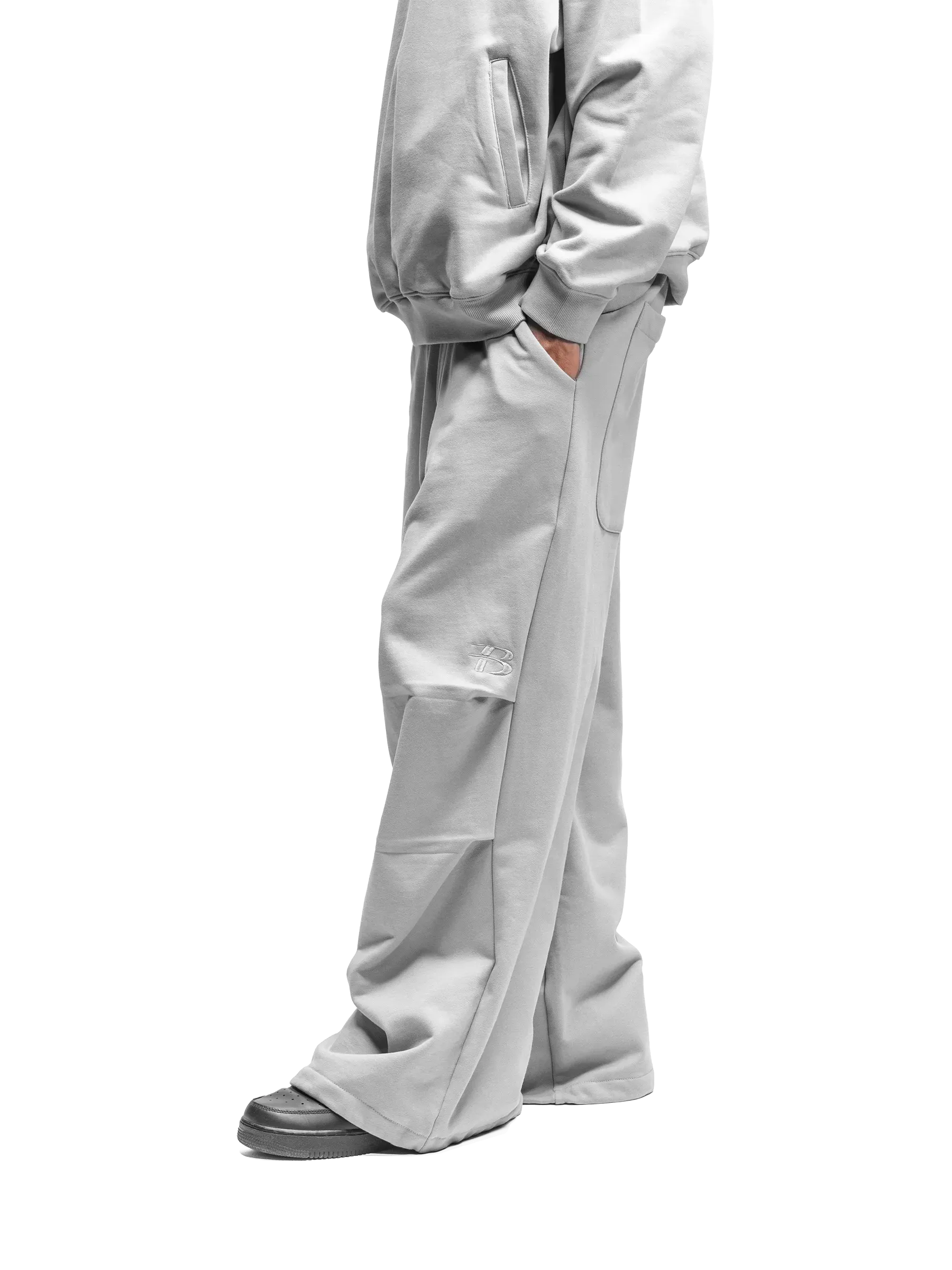 BAGGY SWEATPANTS
