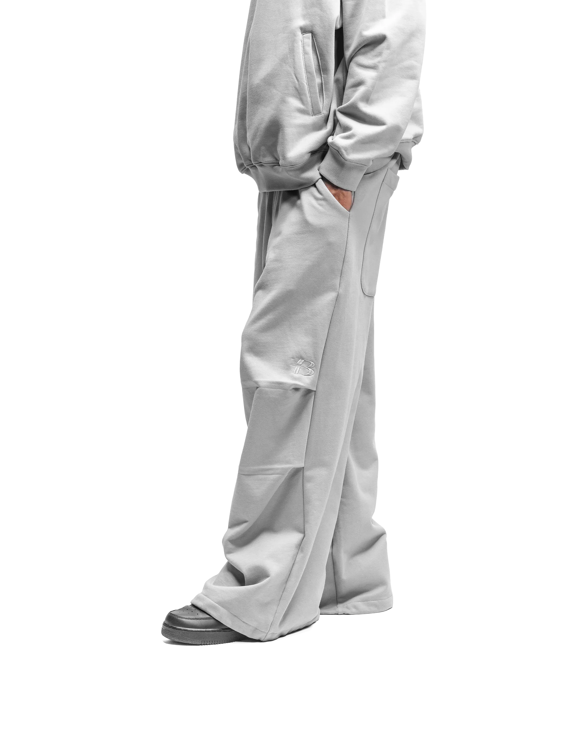 BAGGY SWEATPANTS