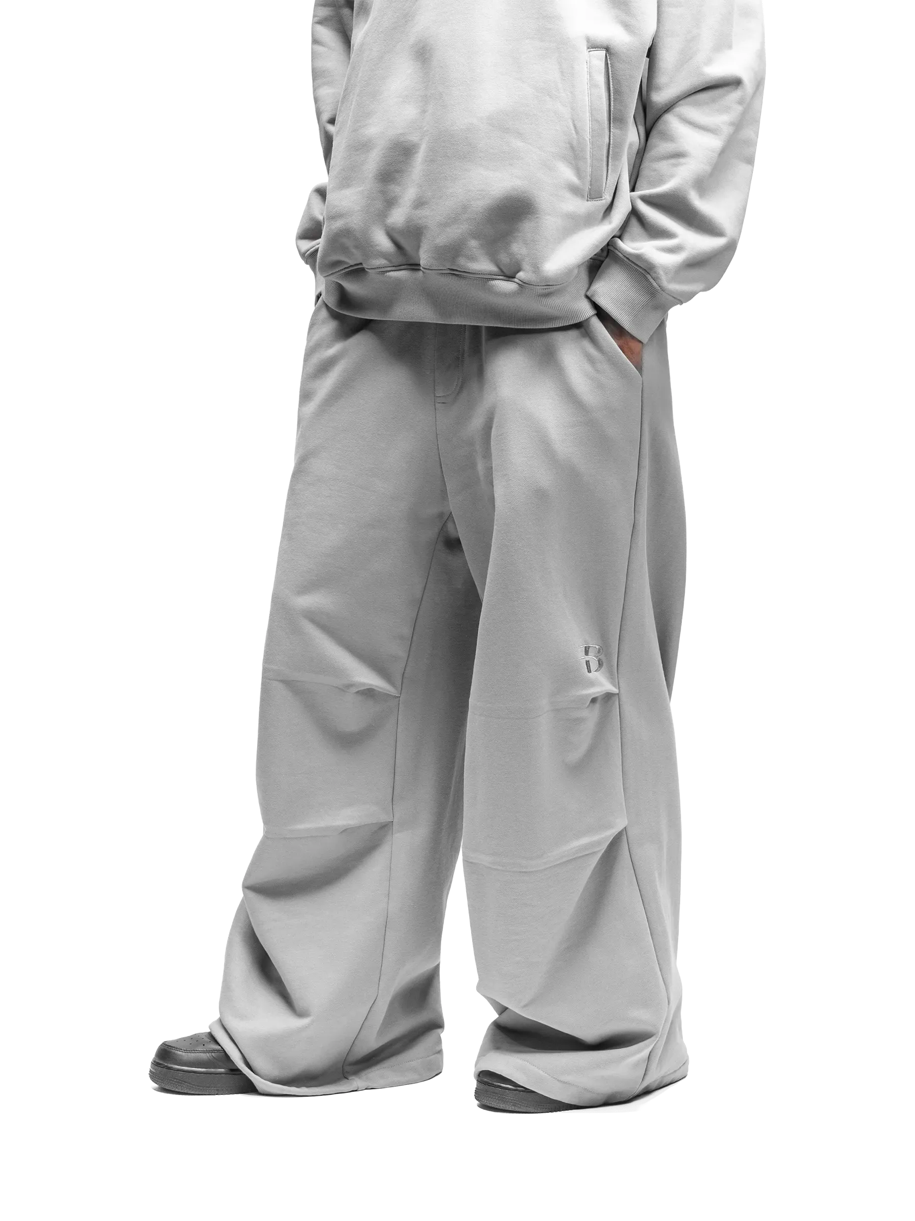 BAGGY SWEATPANTS