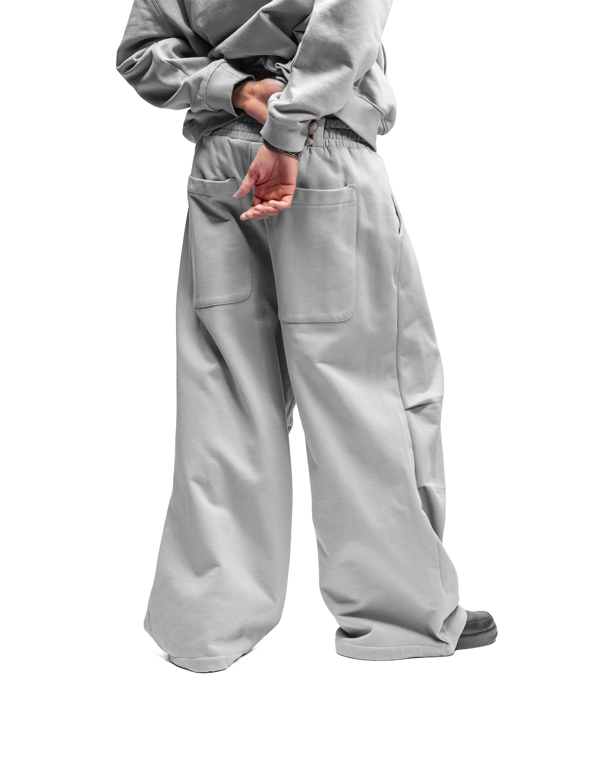 BAGGY SWEATPANTS