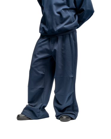 BAGGY SWEATPANTS