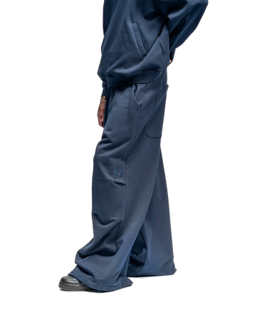 BAGGY SWEATPANTS