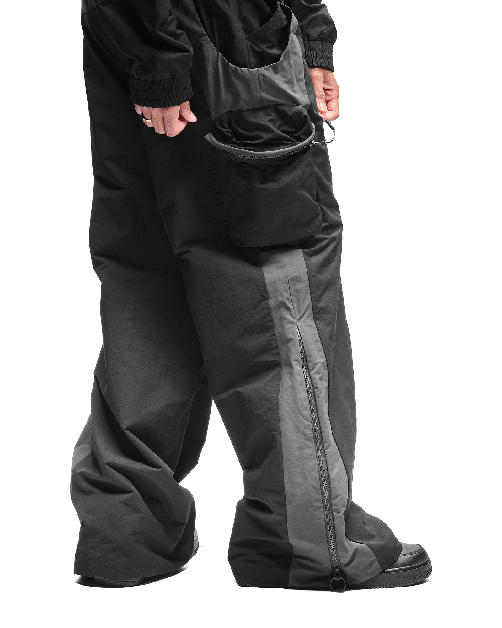 W2 TRACKPANTS