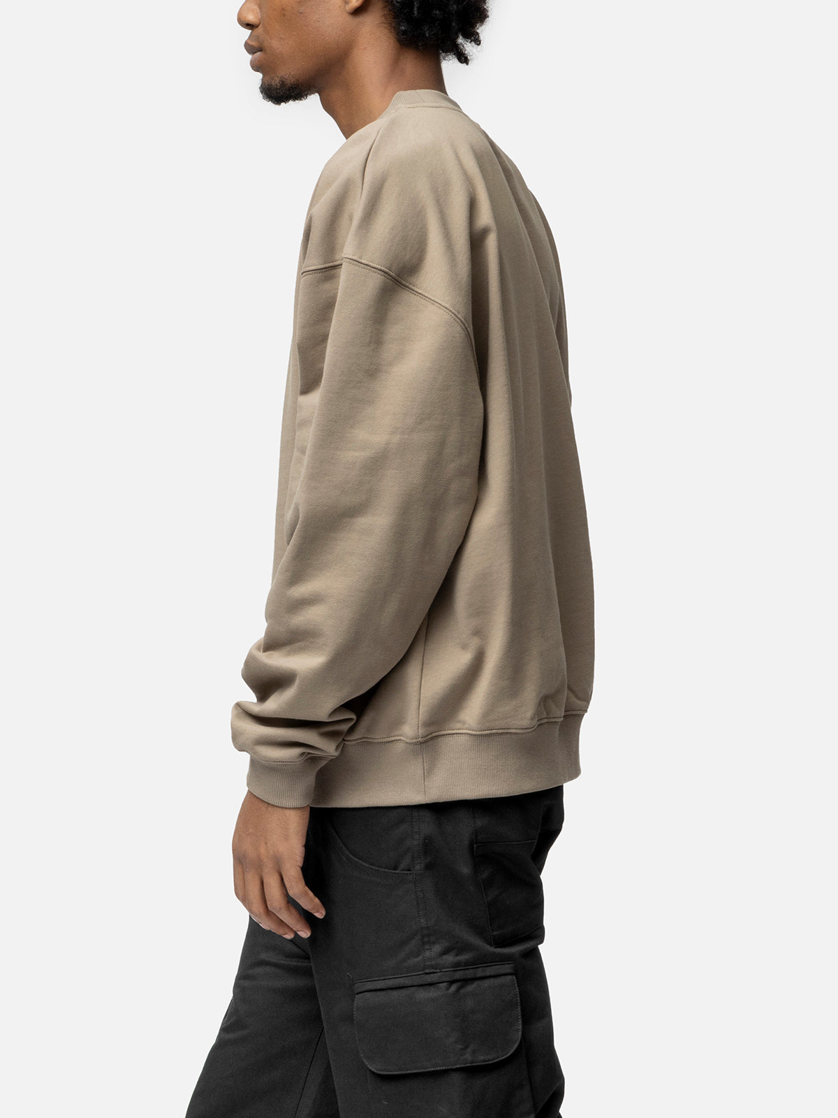 OVERSIZED SWEATSHIRT