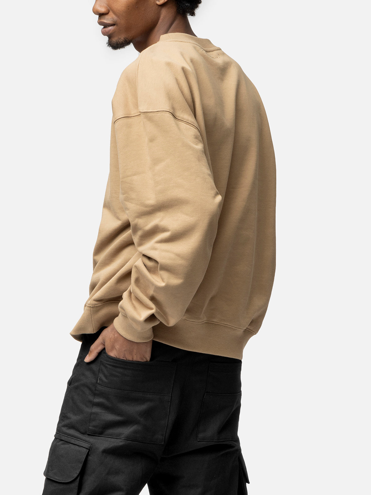 OVERSIZED SWEATSHIRT