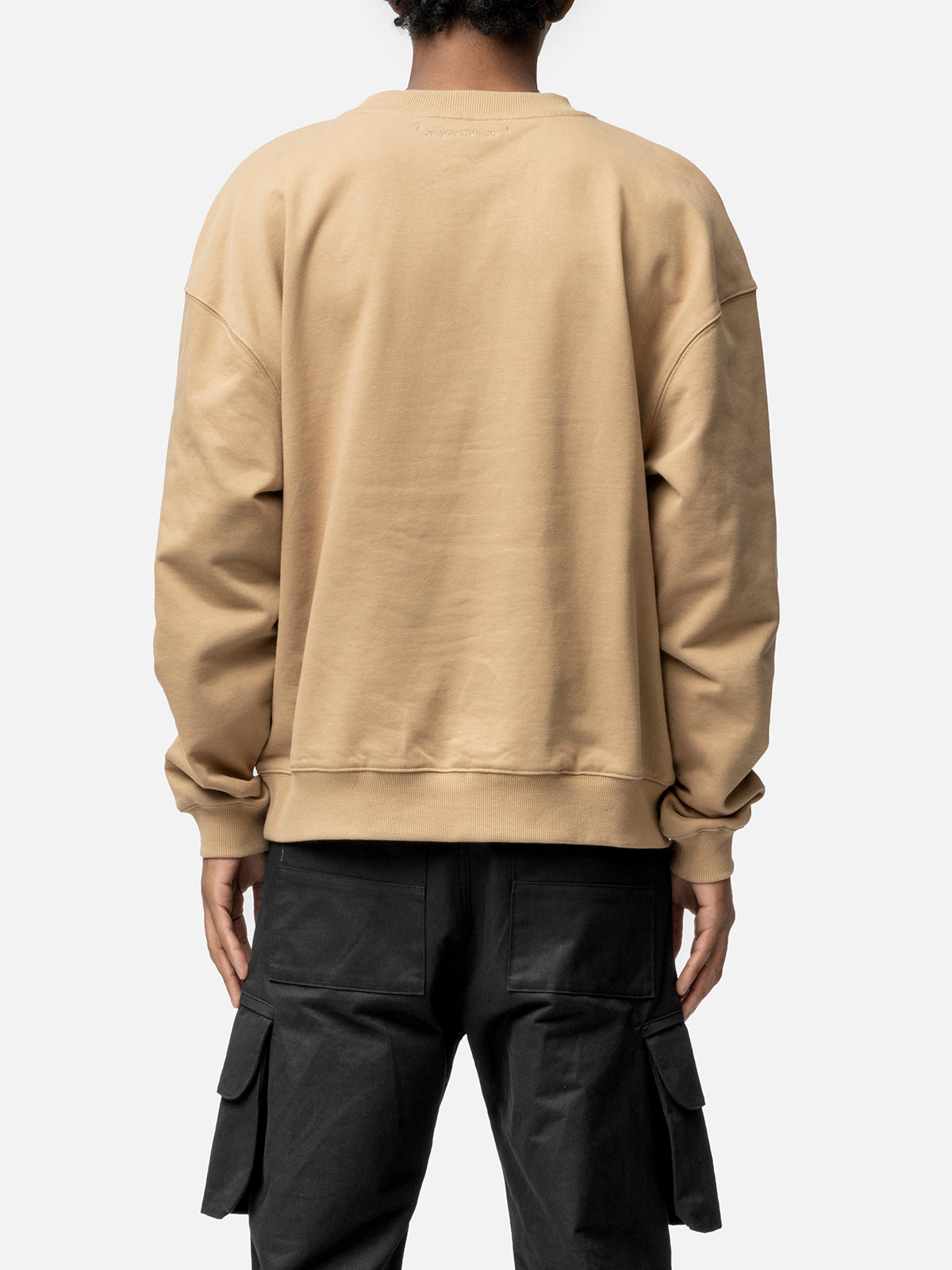 OVERSIZED SWEATSHIRT