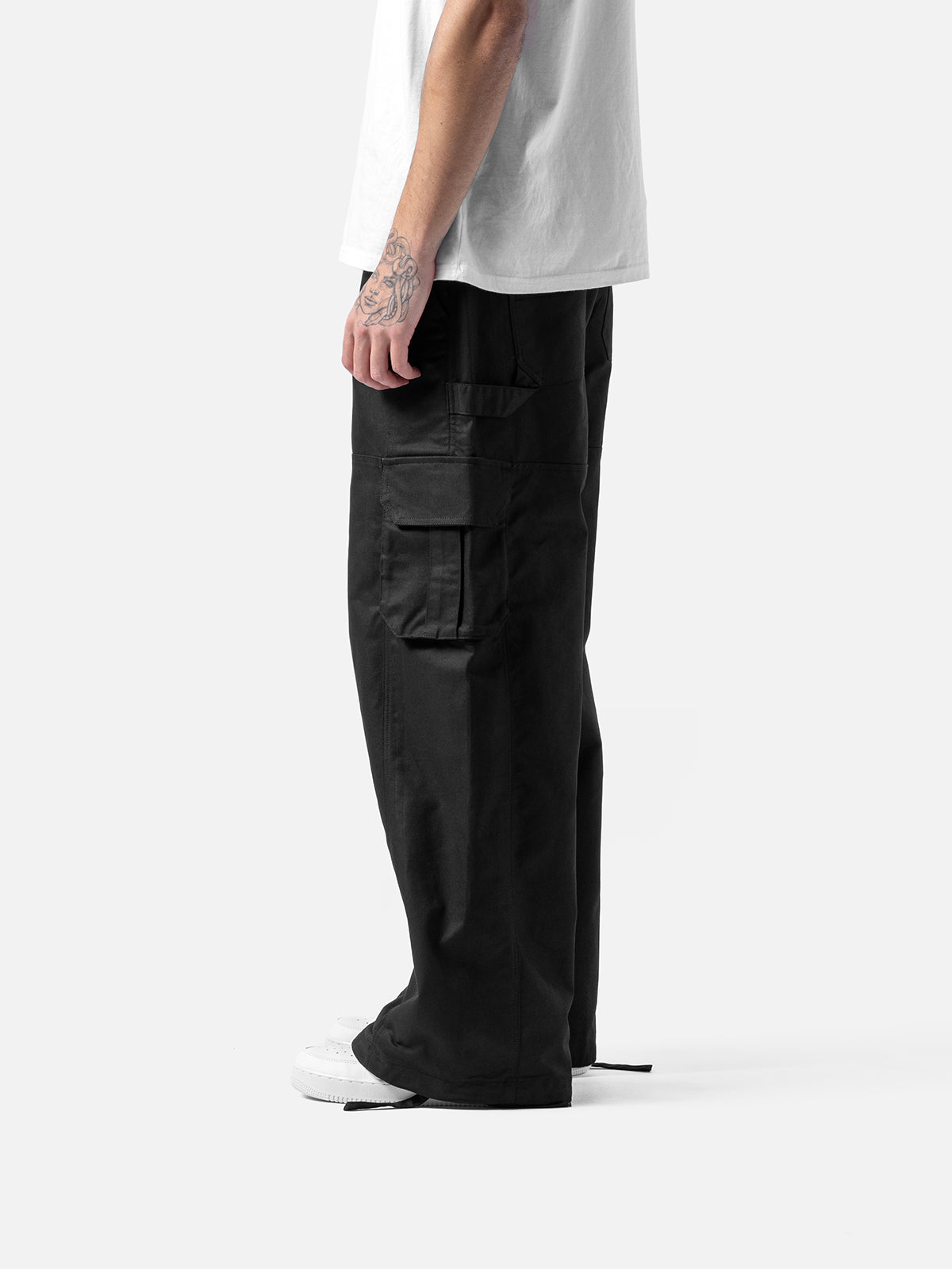W1 CARGO