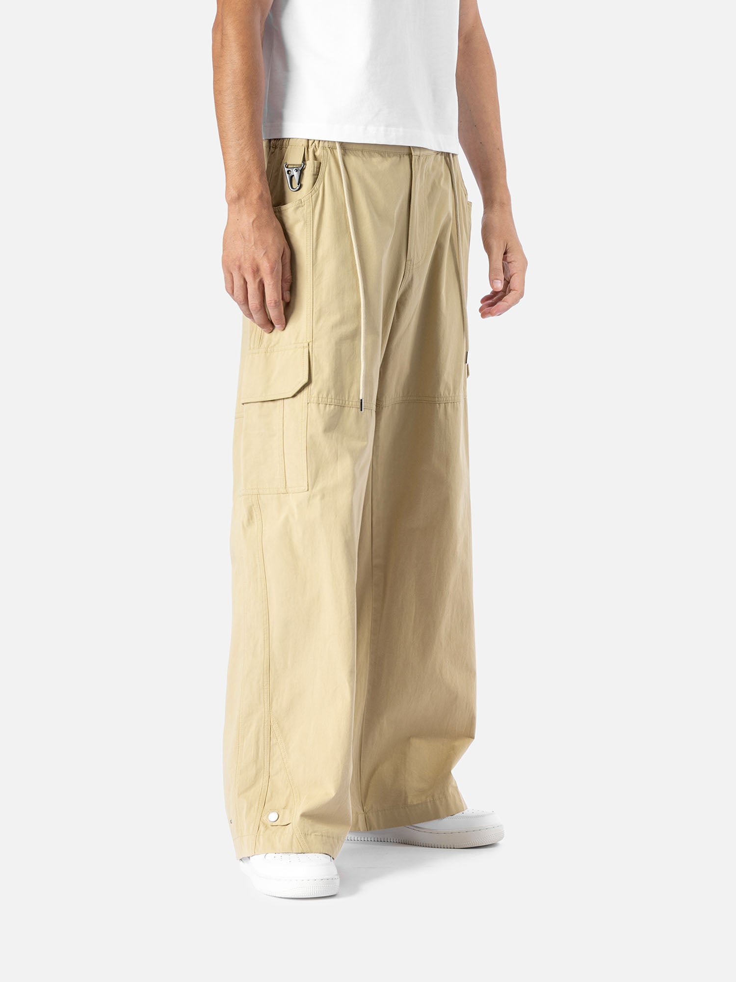 W8 CARGO